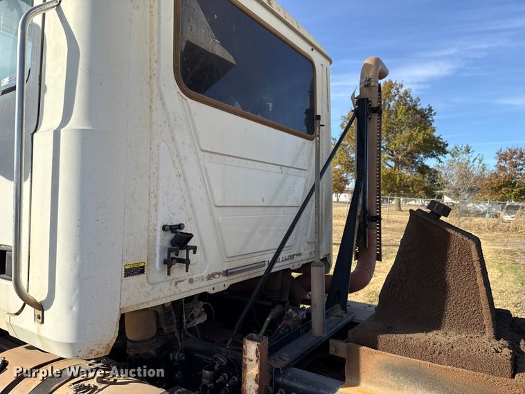 image for item EU5451 2013 Mack CHU613 dump truck