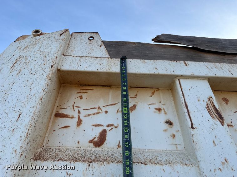 image for item EU5451 2013 Mack CHU613 dump truck