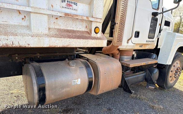 image for item EU5451 2013 Mack CHU613 dump truck