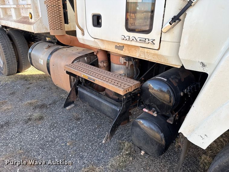 image for item EU5451 2013 Mack CHU613 dump truck