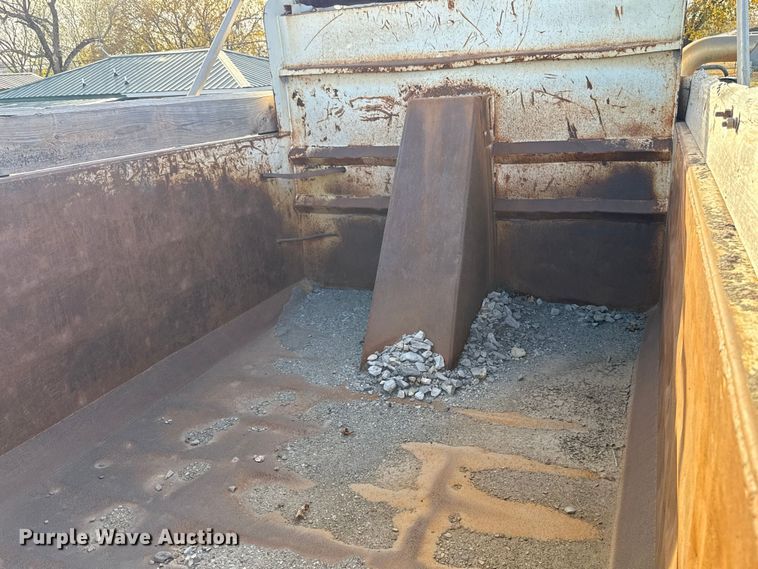 image for item EU5451 2013 Mack CHU613 dump truck