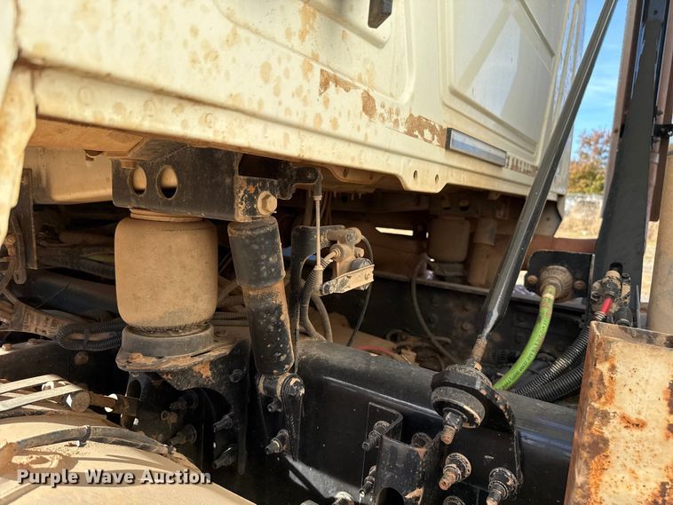 image for item EU5451 2013 Mack CHU613 dump truck