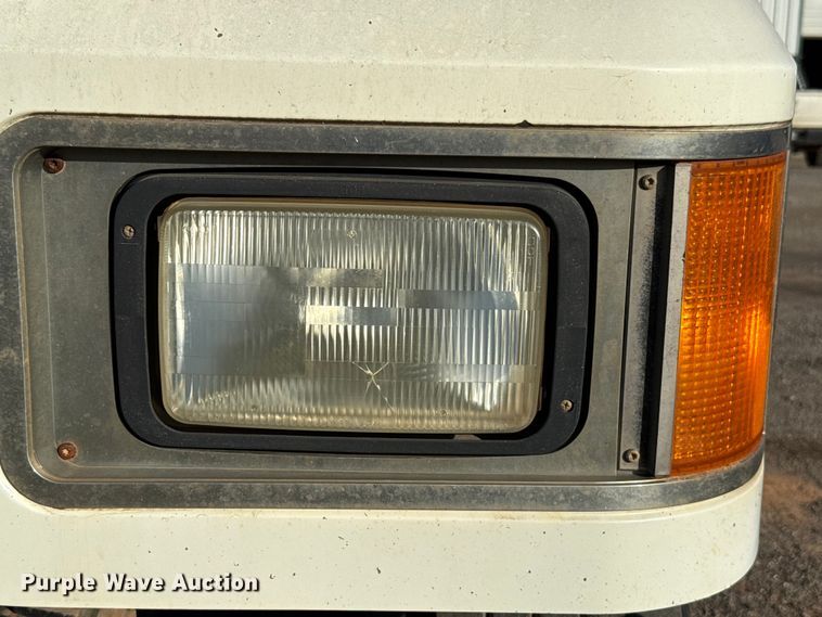 image for item EU5451 2013 Mack CHU613 dump truck