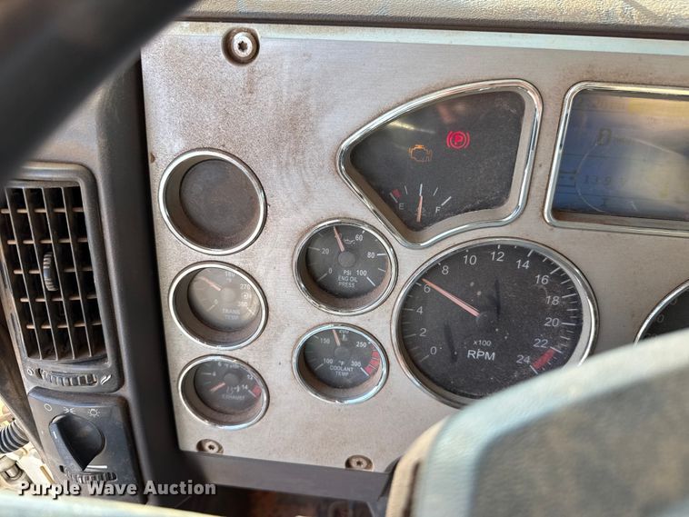 image for item EU5451 2013 Mack CHU613 dump truck