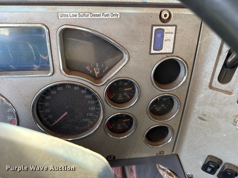 image for item EU5451 2013 Mack CHU613 dump truck