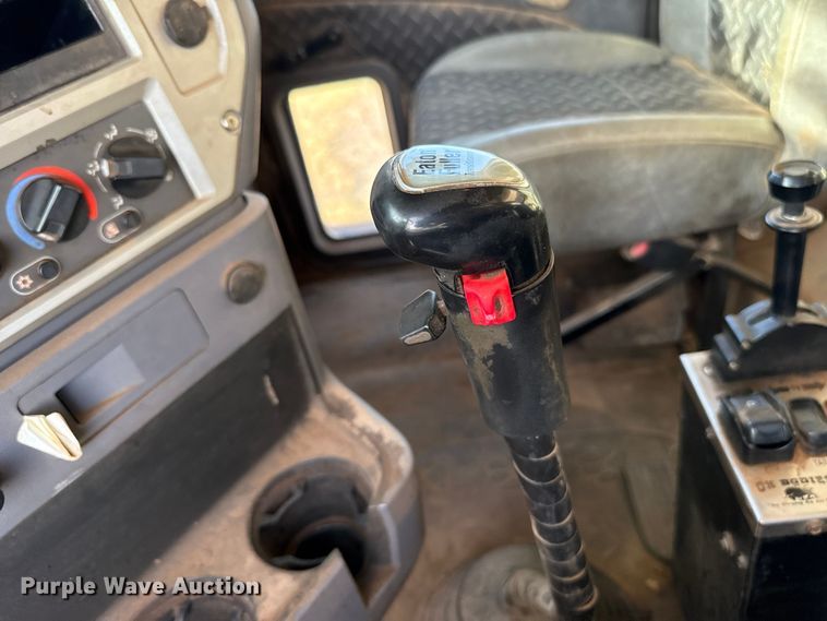 image for item EU5451 2013 Mack CHU613 dump truck