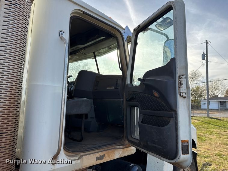 image for item EU5451 2013 Mack CHU613 dump truck