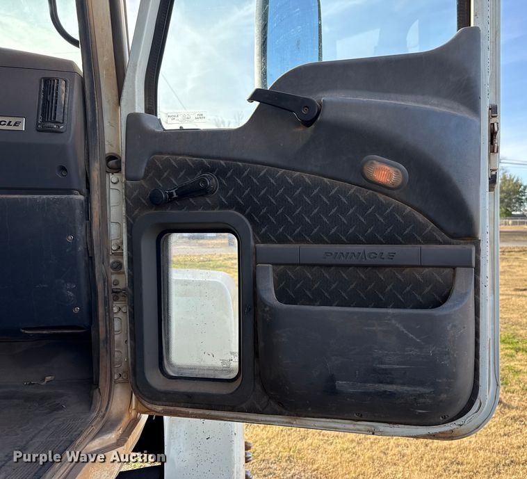 image for item EU5451 2013 Mack CHU613 dump truck