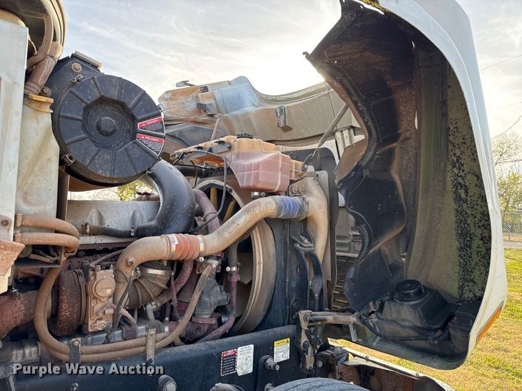 image for item EU5451 2013 Mack CHU613 dump truck