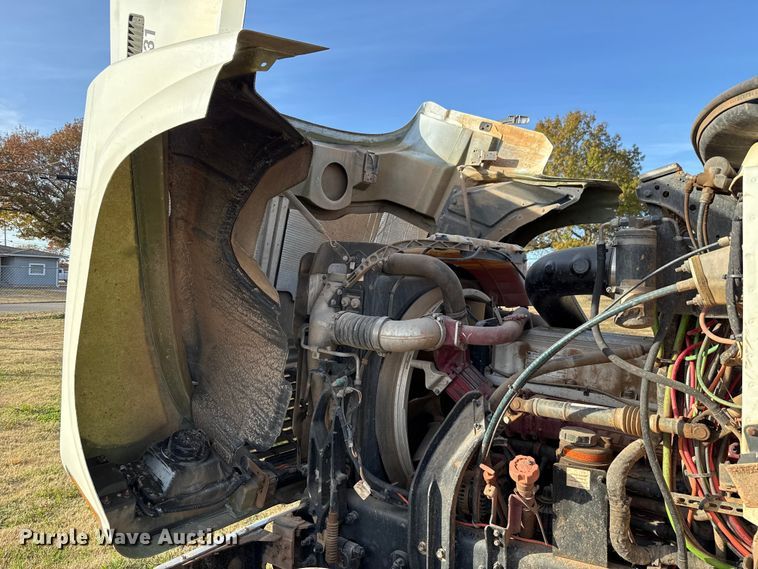 image for item EU5451 2013 Mack CHU613 dump truck