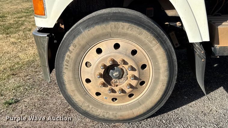 image for item EU5451 2013 Mack CHU613 dump truck