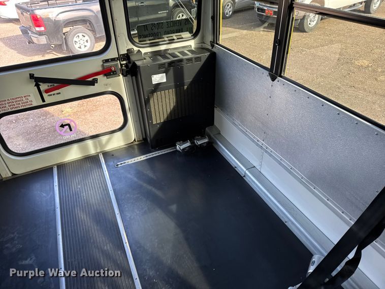 image for item EU6499 2014 Blue Bird BB CV2610S school bus