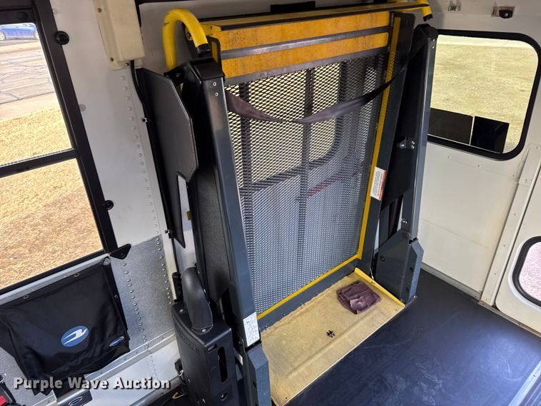 image for item EU6499 2014 Blue Bird BB CV2610S school bus