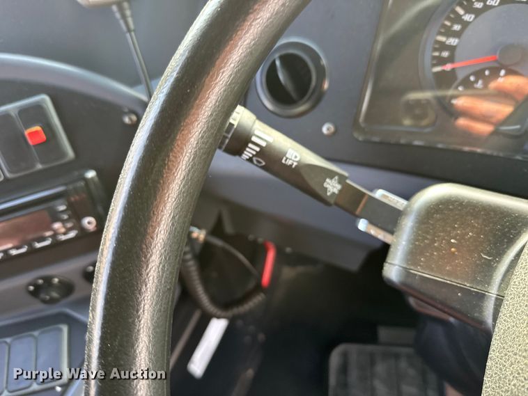 image for item EU6499 2014 Blue Bird BB CV2610S school bus