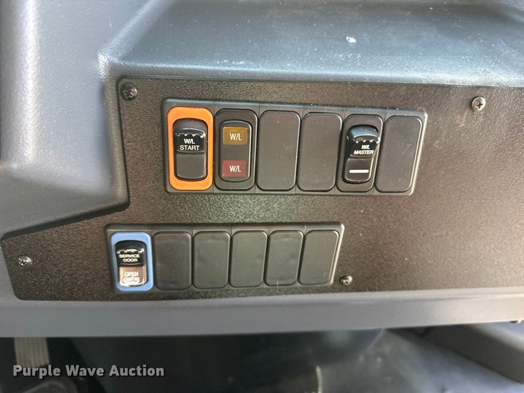 image for item EU6499 2014 Blue Bird BB CV2610S school bus