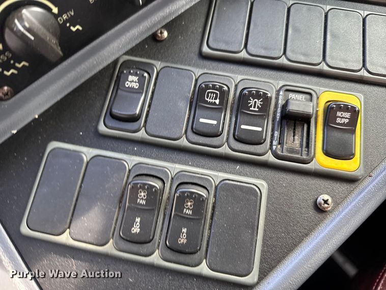 image for item EU6499 2014 Blue Bird BB CV2610S school bus