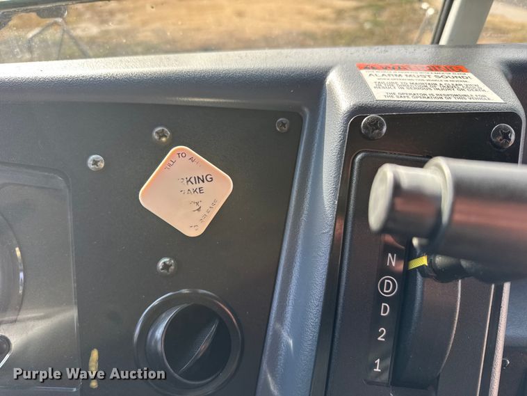 image for item EU6499 2014 Blue Bird BB CV2610S school bus