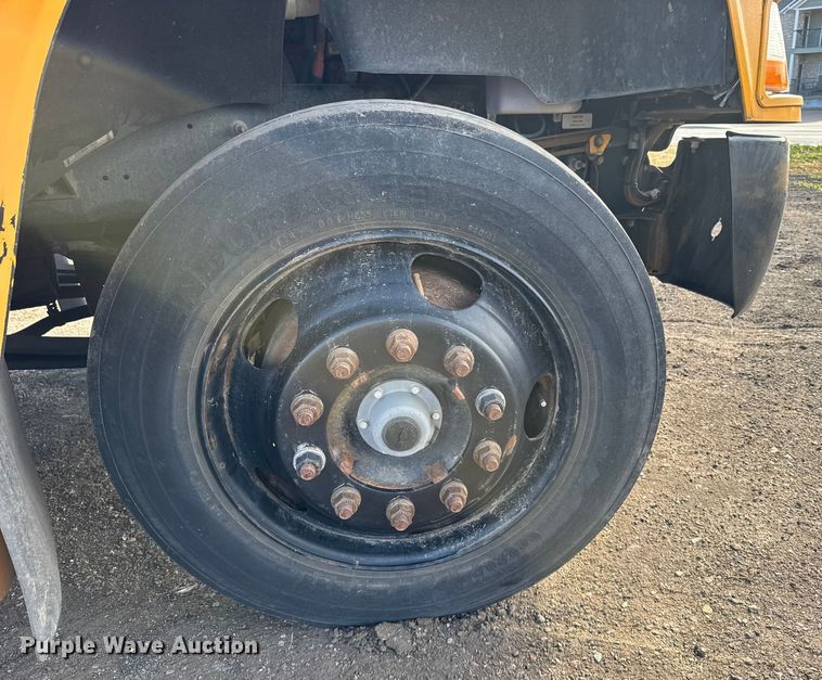 image for item EU6499 2014 Blue Bird BB CV2610S school bus