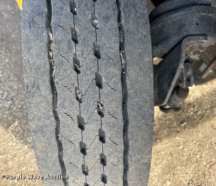 image for item EU6499 2014 Blue Bird BB CV2610S school bus