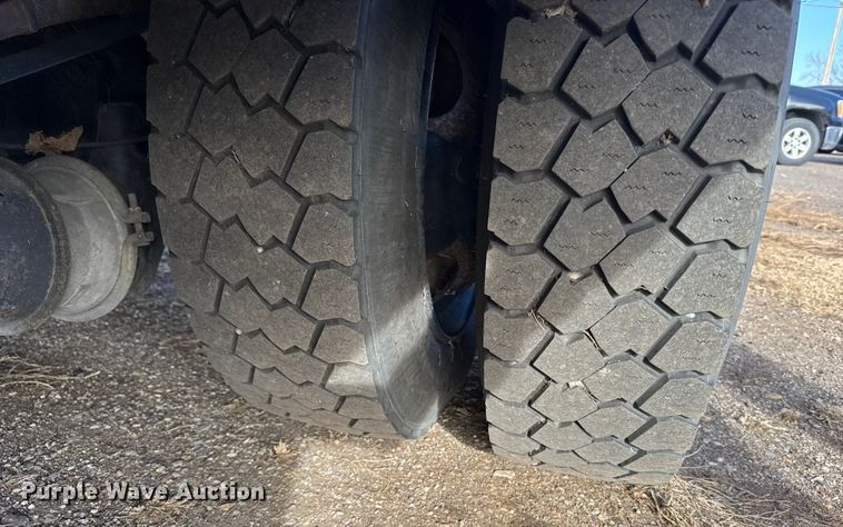 image for item EU6499 2014 Blue Bird BB CV2610S school bus