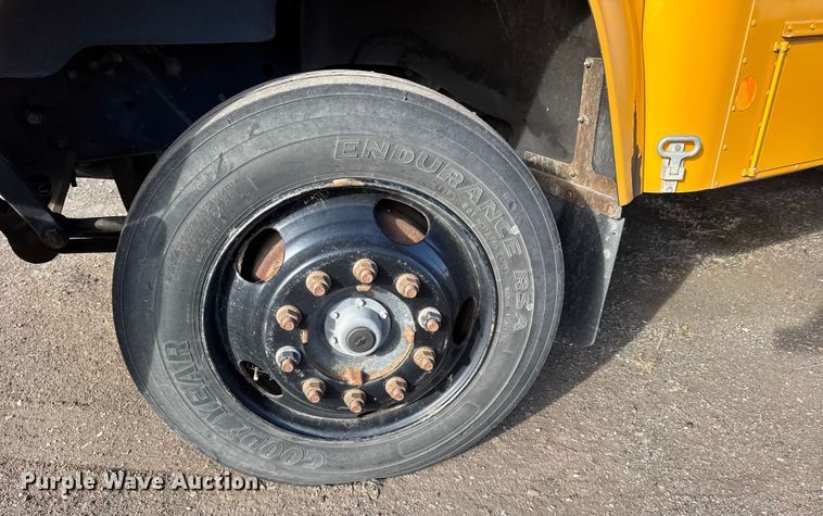 image for item EU6499 2014 Blue Bird BB CV2610S school bus