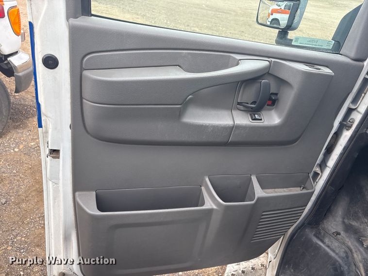 image for item EV2590 2012 Chevrolet 4500 Express ambulance