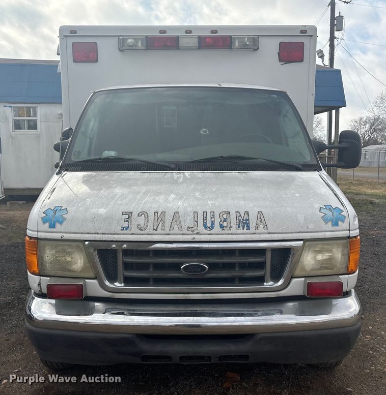 image for item EV2591 2006 Ford E450 ambulance