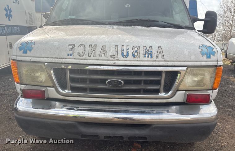 image for item EV2591 2006 Ford E450 ambulance
