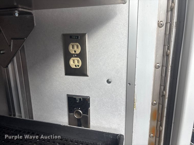 image for item EV2591 2006 Ford E450 ambulance