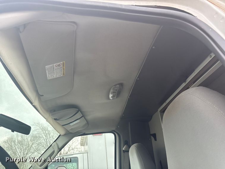 image for item EV2591 2006 Ford E450 ambulance