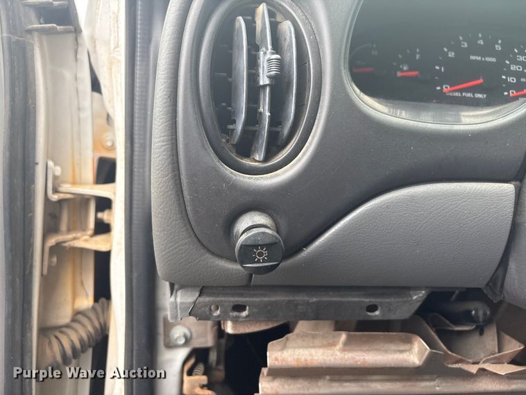 image for item EV2591 2006 Ford E450 ambulance