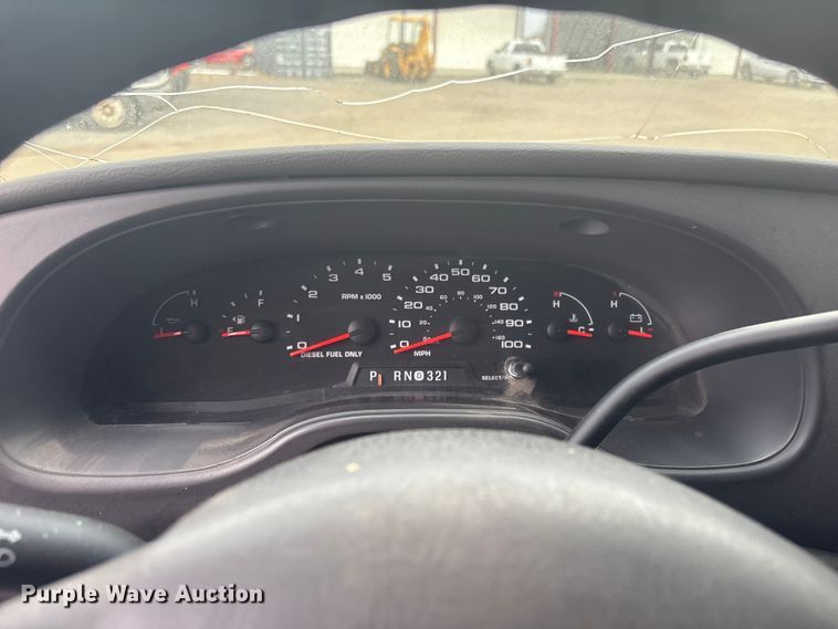 image for item EV2591 2006 Ford E450 ambulance