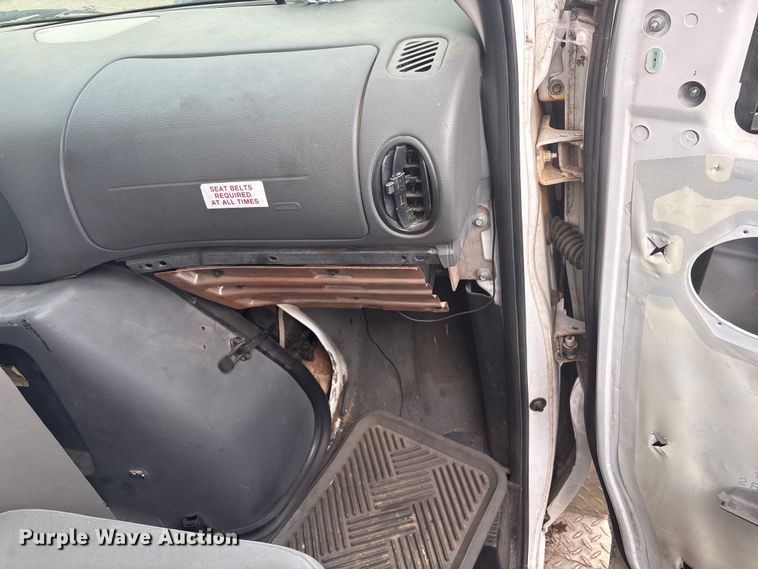 image for item EV2591 2006 Ford E450 ambulance