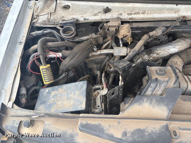 image for item EV2591 2006 Ford E450 ambulance