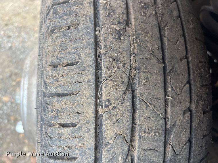 image for item EV2591 2006 Ford E450 ambulance