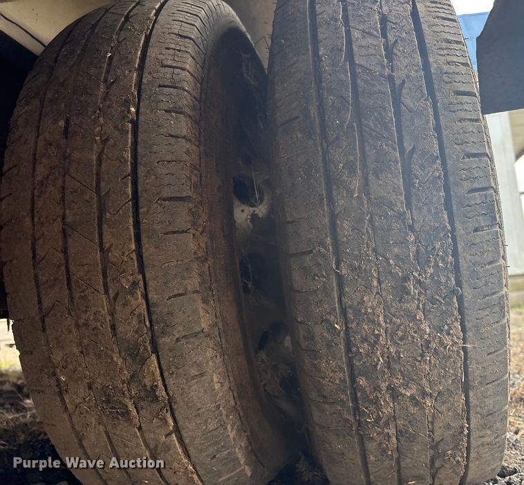 image for item EV2591 2006 Ford E450 ambulance