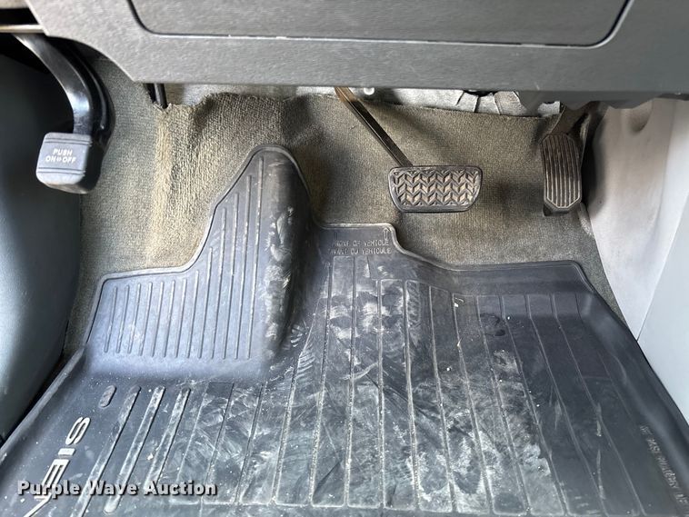 image for item EV3474 2017 Toyota Sienna van