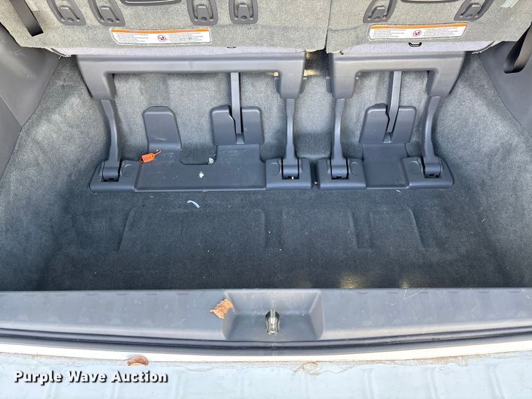 image for item EV3474 2017 Toyota Sienna van