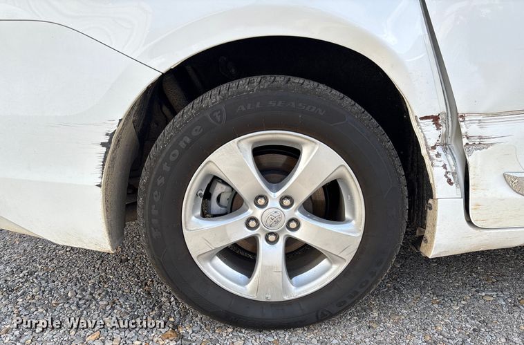 image for item EV3474 2017 Toyota Sienna van