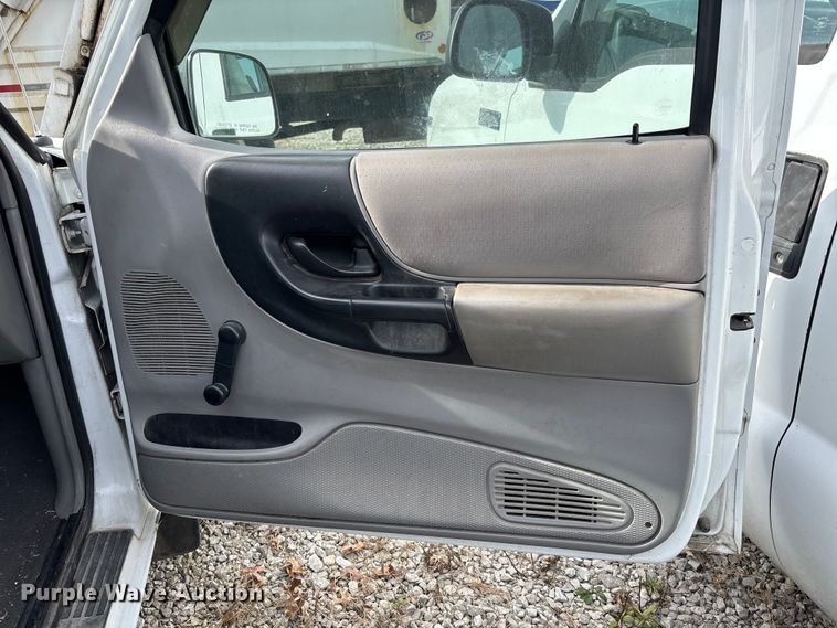 image for item EV3491 2000 Ford Ranger pickup truck