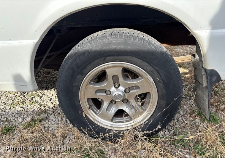 image for item EV3491 2000 Ford Ranger pickup truck