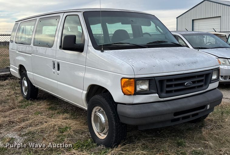 image for item EV3493 2005 Ford E350 van