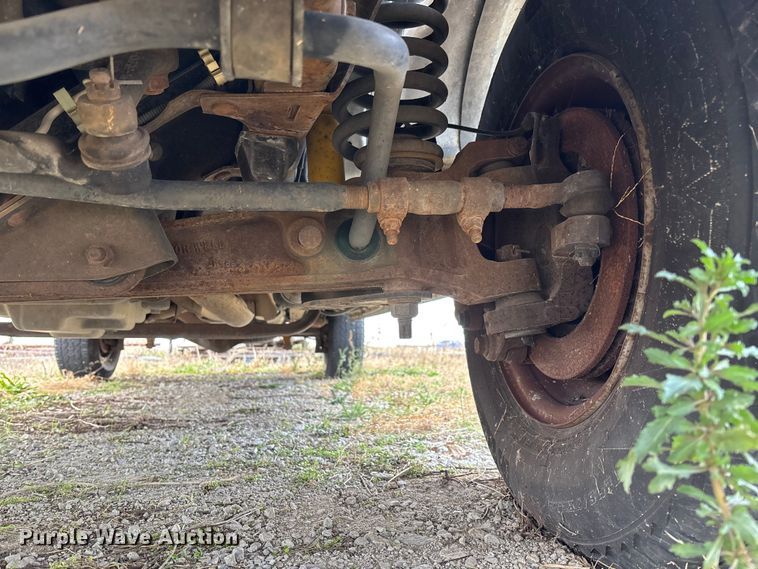 image for item EV3493 2005 Ford E350 van