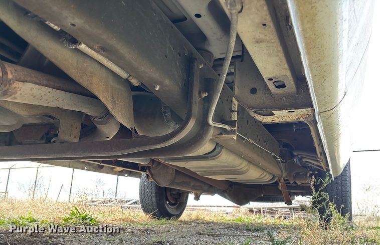 image for item EV3493 2005 Ford E350 van