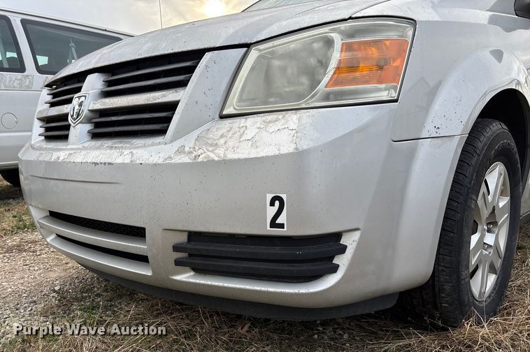 image for item EV3494 2010 Dodge Grand Caravan van