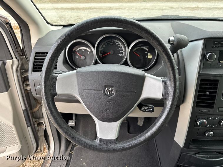 image for item EV3494 2010 Dodge Grand Caravan van