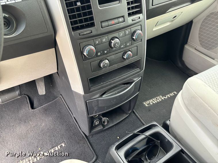 image for item EV3494 2010 Dodge Grand Caravan van