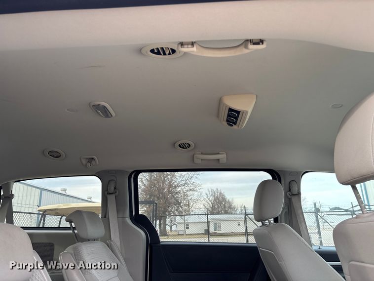 image for item EV3494 2010 Dodge Grand Caravan van