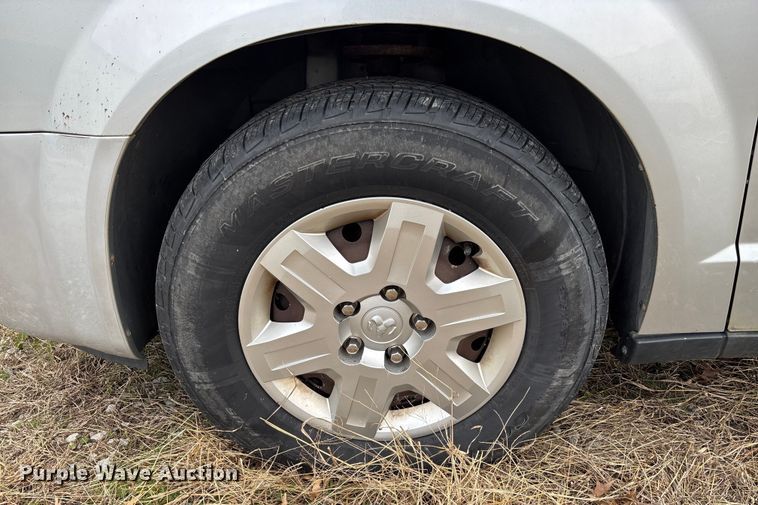 image for item EV3494 2010 Dodge Grand Caravan van