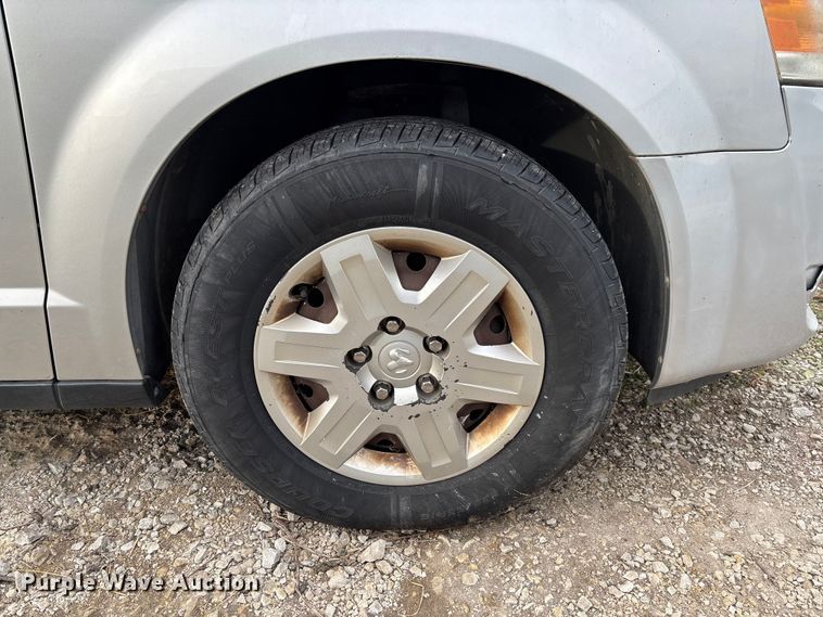 image for item EV3494 2010 Dodge Grand Caravan van